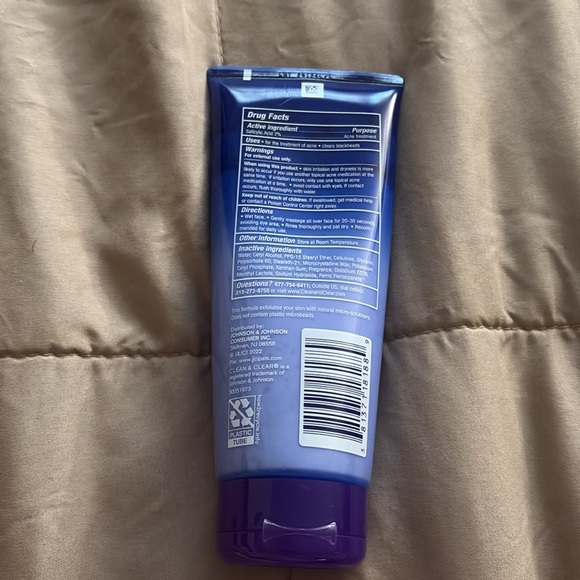 Blackhead Eraser Scrub - Picture 2 of 3